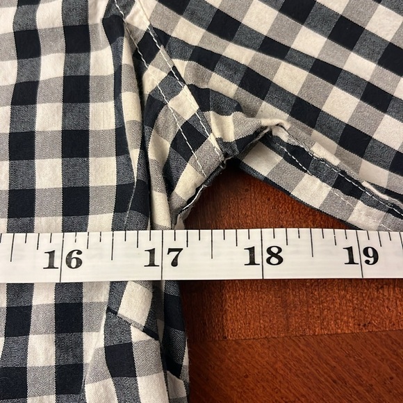 Guess Women’s Button Down Shirt Gingham Long Sleeve Large Black White - Picture 9 of 11